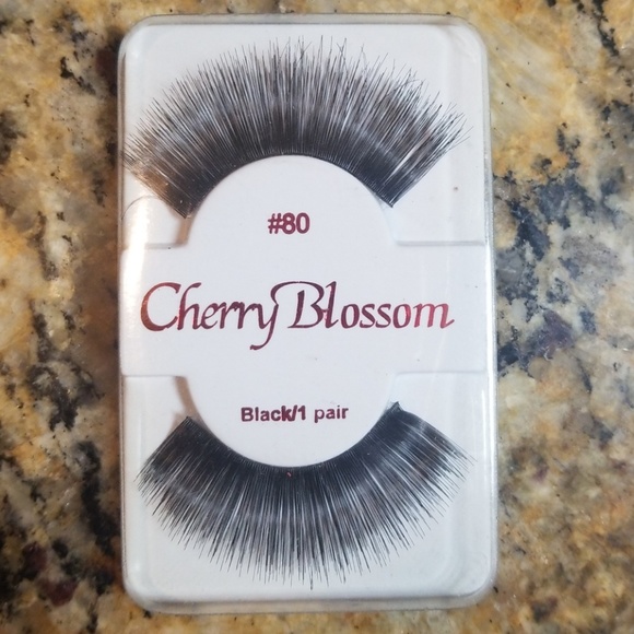 Strip lashes - Picture 1 of 1
